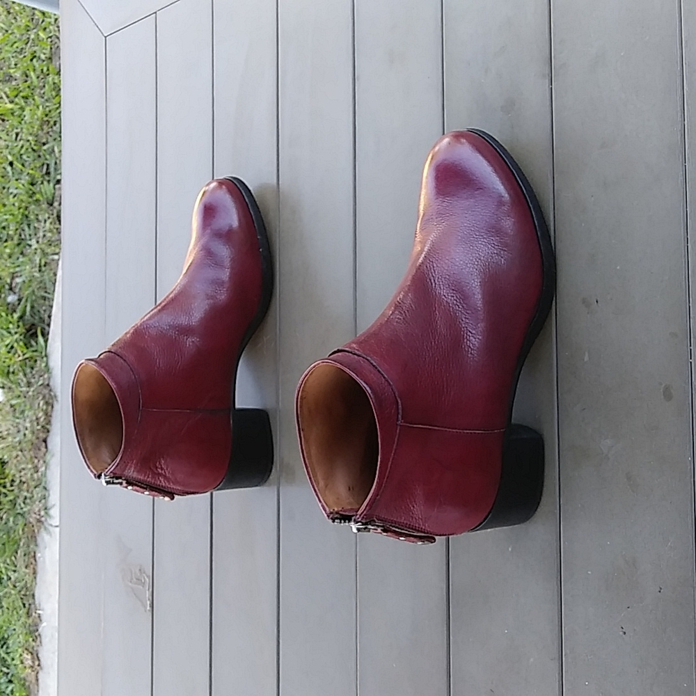 MOMA Ankle Boots